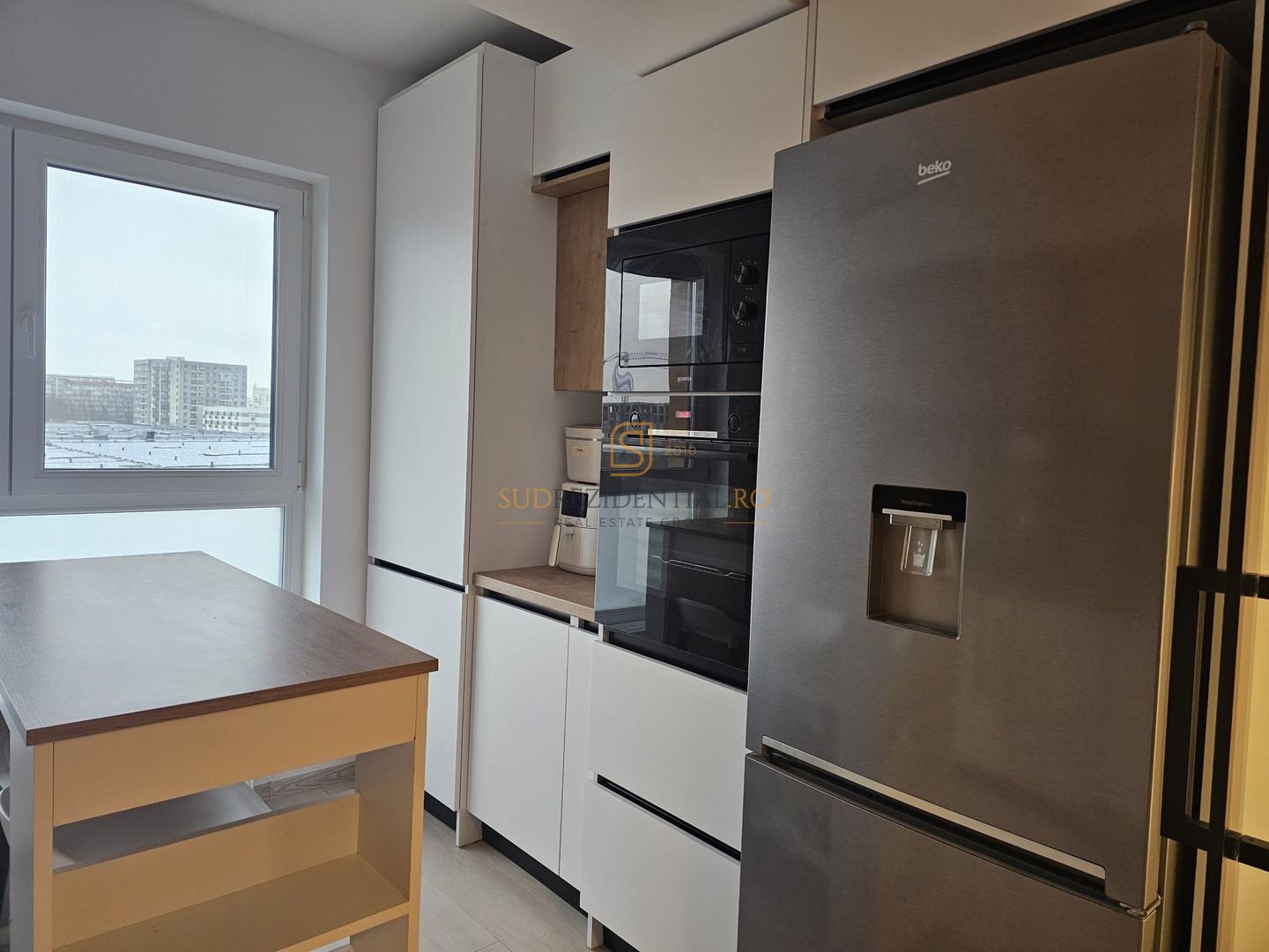 Apartament cu 3 camere, complet mobilat si utilat, acces rapid metrou - Poză 7
