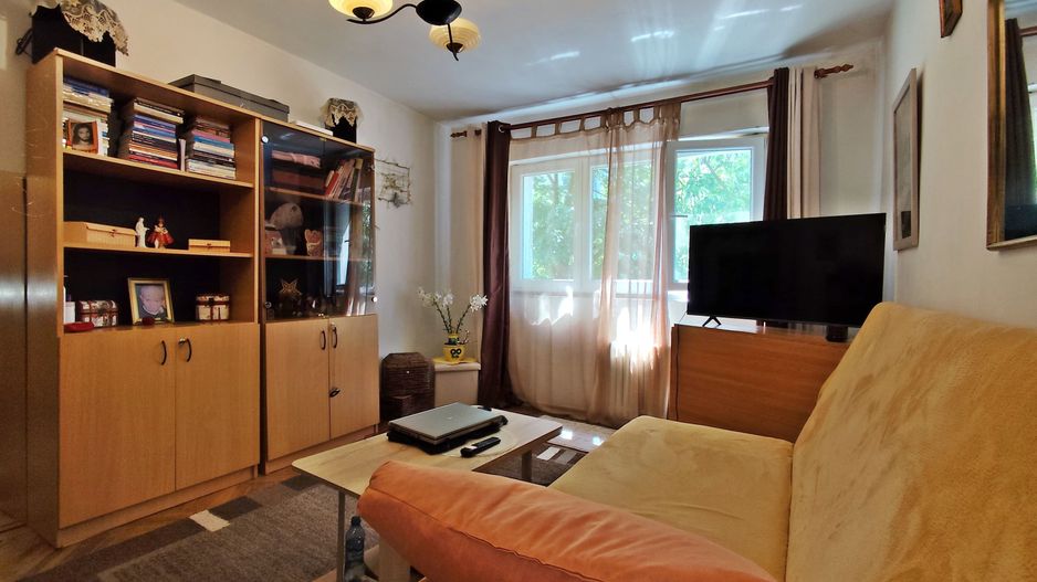 De vanzare apartament 3 camere, str.Morii, Nufarul, Oradea - Poză 3