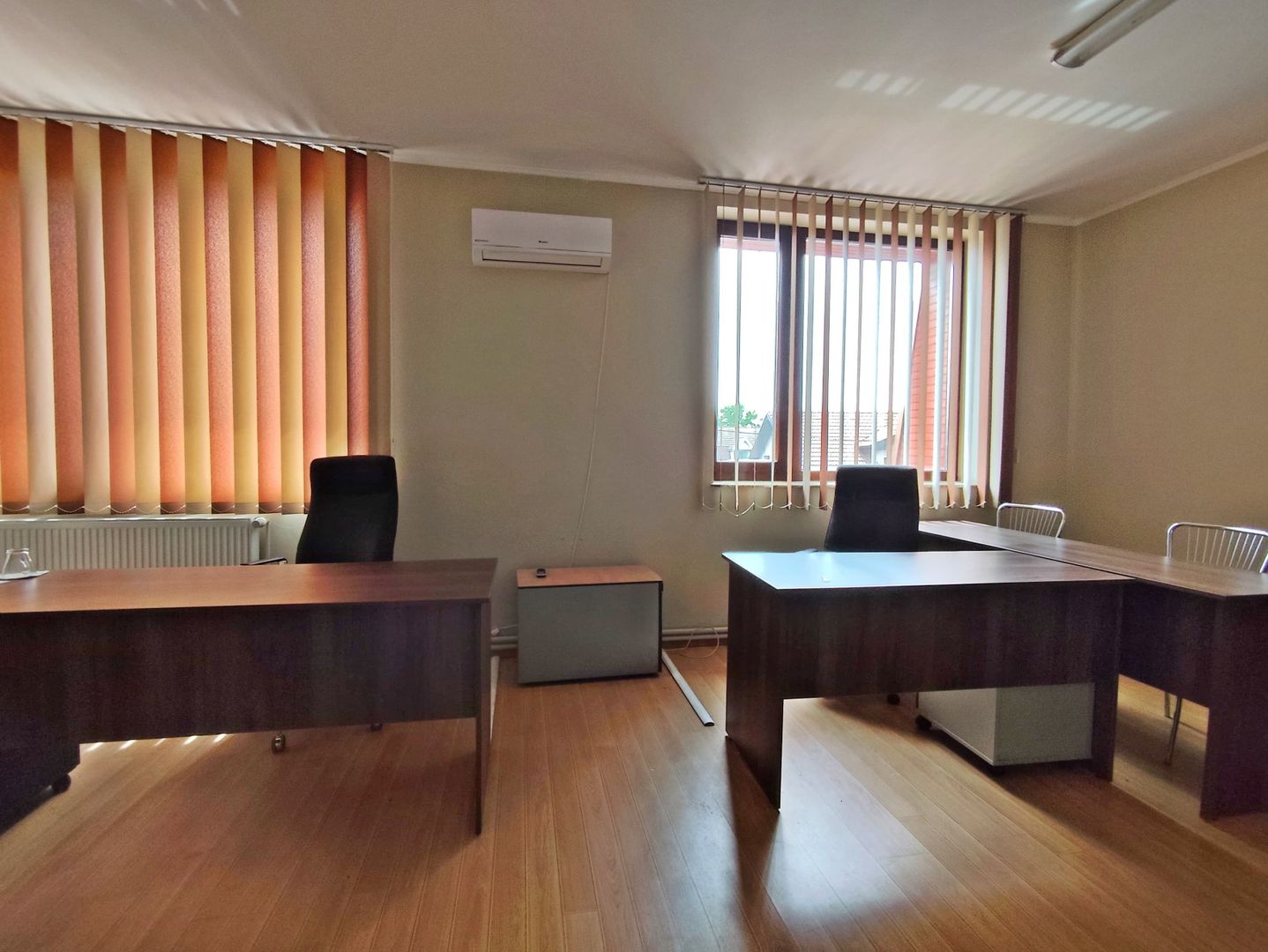 Birouri de inchiriat cu 1 si 6 incaperi langa Penny Iosia, Oradea - Poză 12