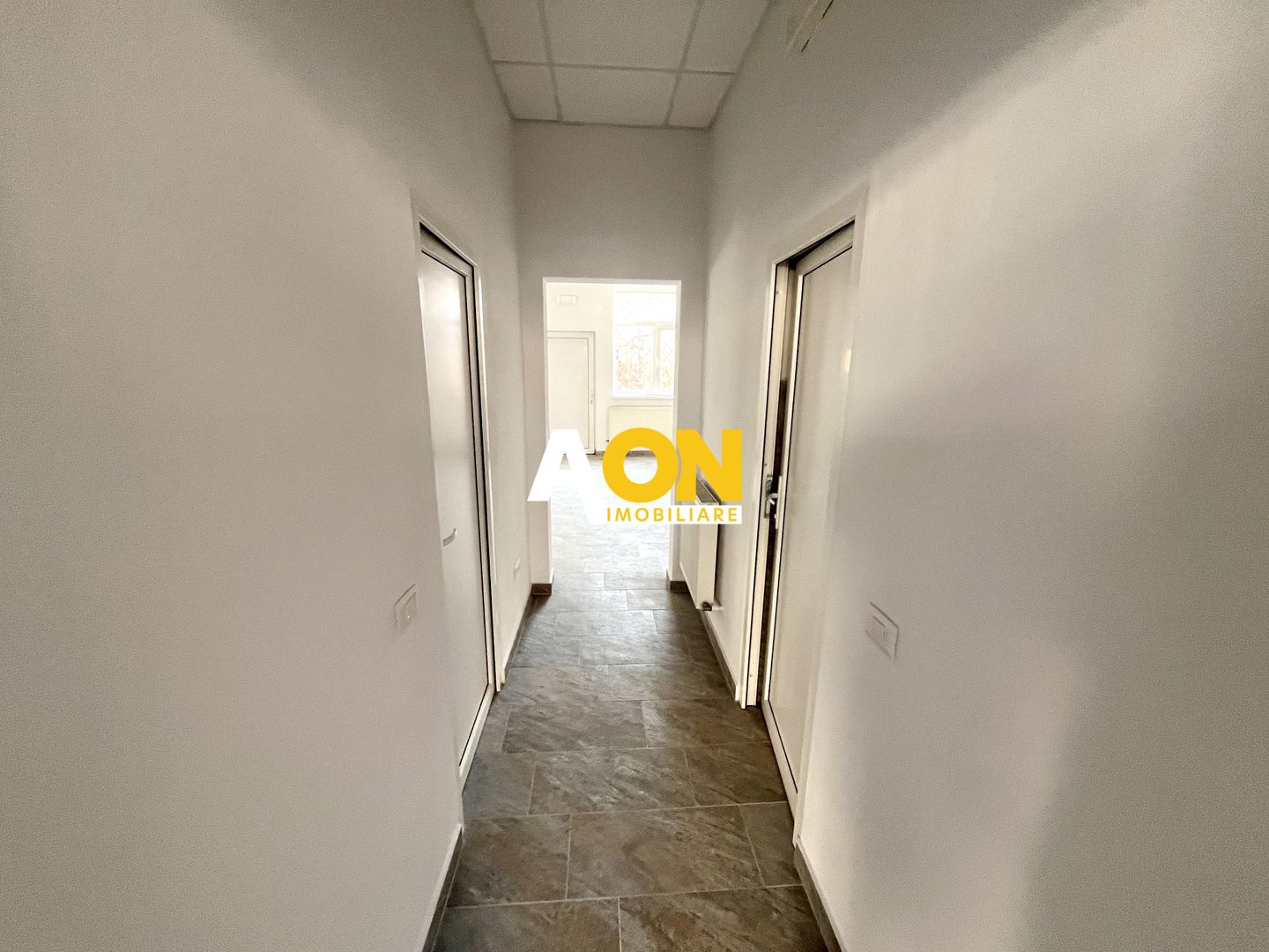 Spațiu Comercial, Trafic Pietonal, Complet Renovat - Poză 7