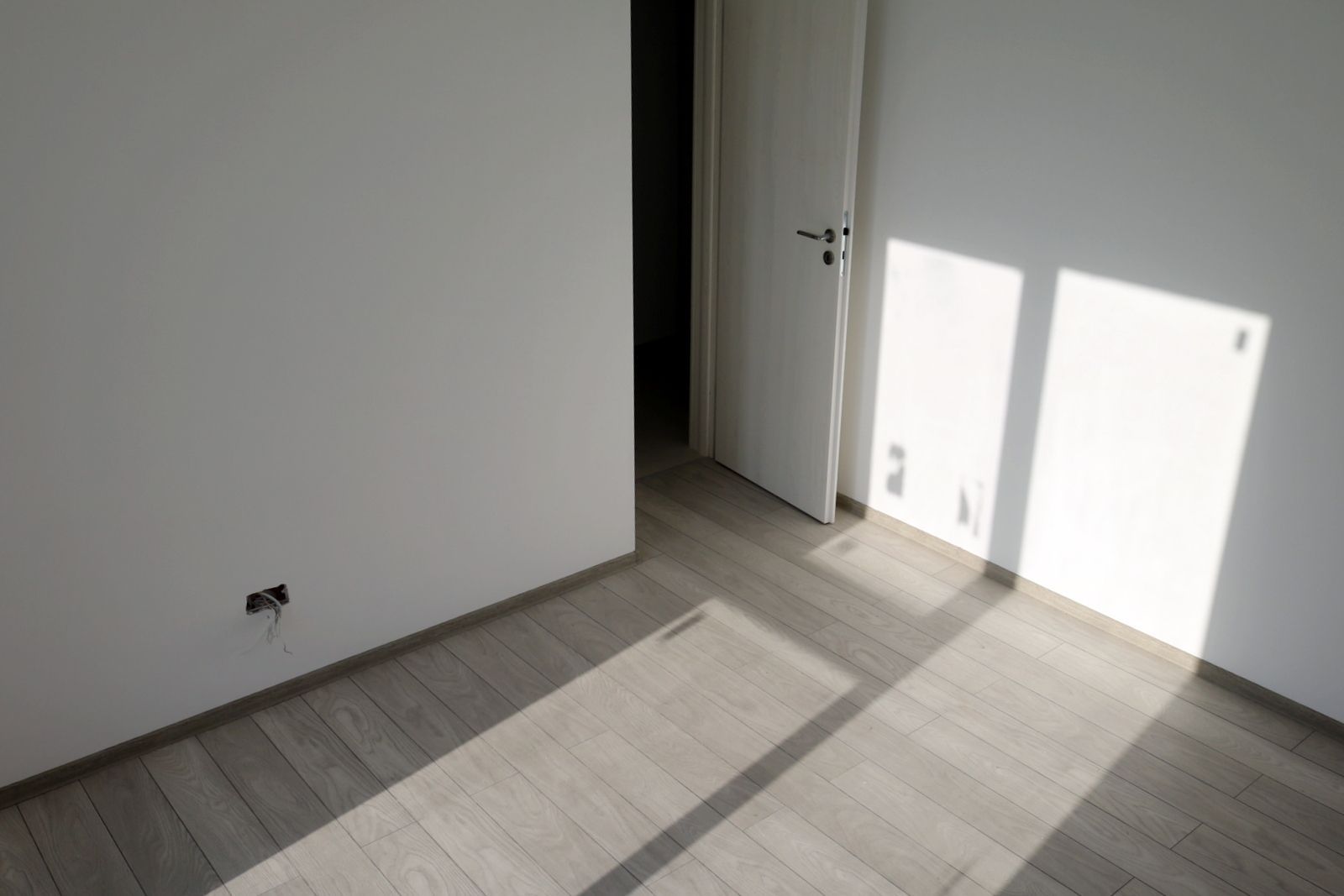 Apartament nou cu parcare - Poză 12
