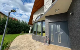 Pensiune  în Călimănești + 2 A-Frame - Teren 5.574 mp - Bonus Mercedes 350d - Poză 18
