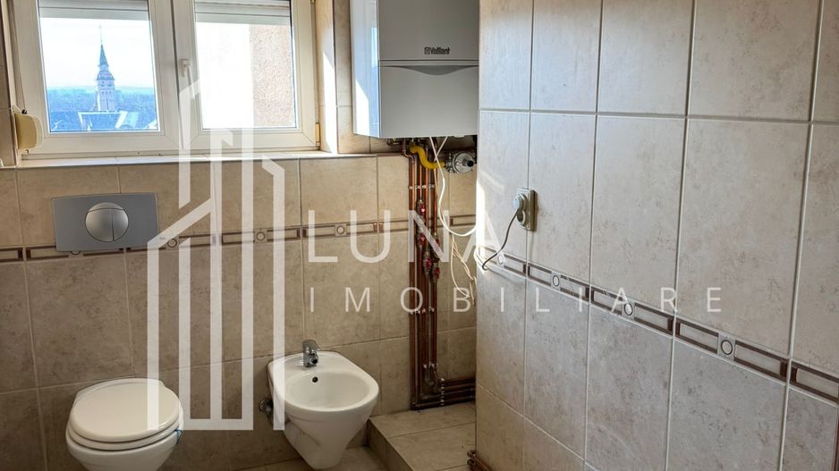 Apartament Ultracentral la Etajul 10 – Lângă Teatrul Național - Poză 2