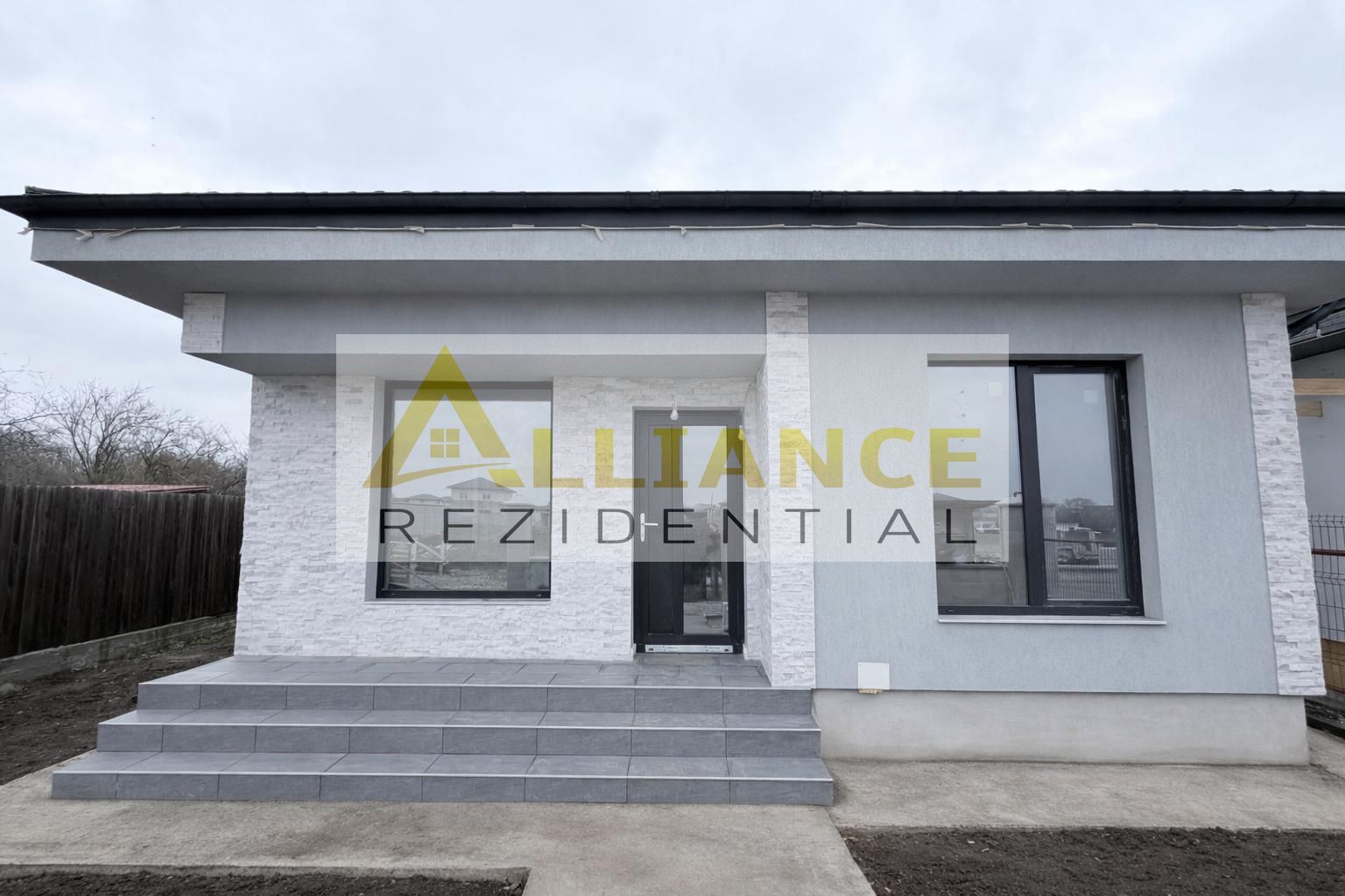 Casa Individuala - 3 camere - 1 baie - 250mp teren - Poză 1