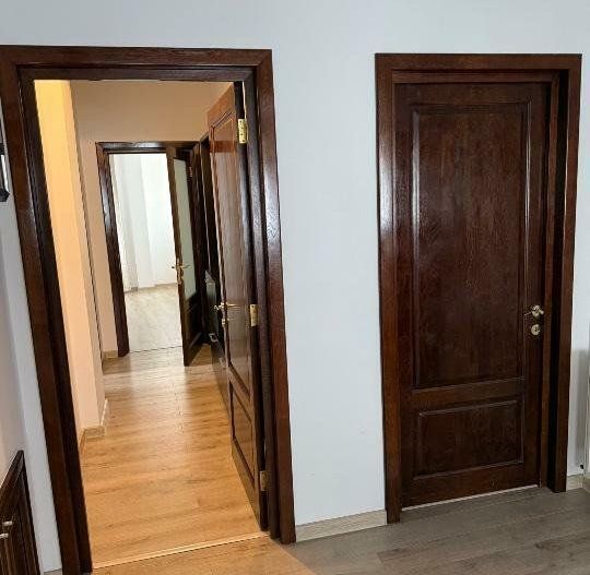 Apartament 4 camere Mitropolie, 2010, parcare inclusa - Poză 1