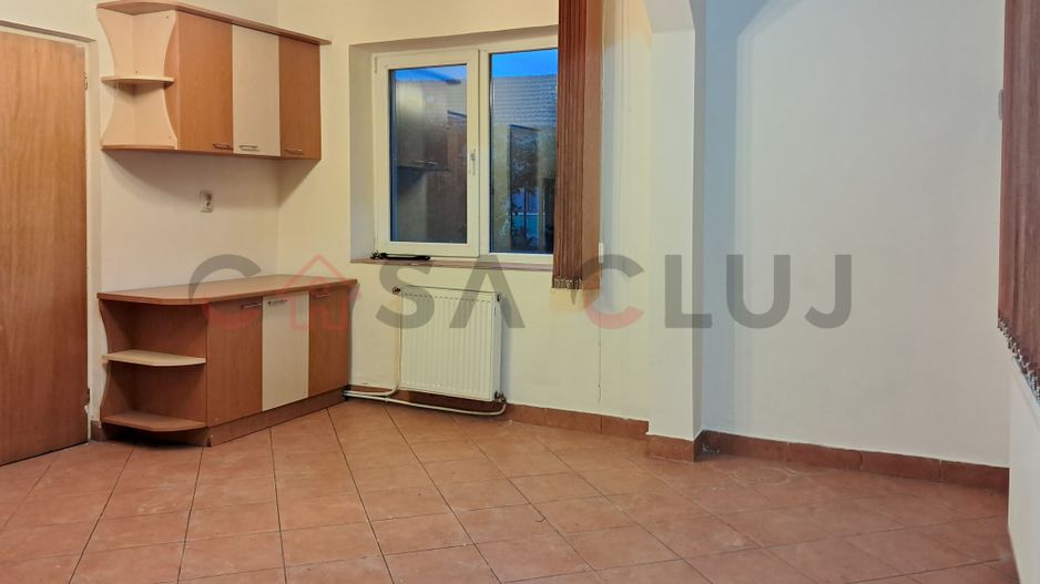 Casă calcan, Curte,  grădină, Iris!! - Poză 4