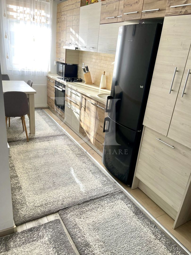 Apartament la cheie / etaj intermediar / Zona Eroilor - Poză 2