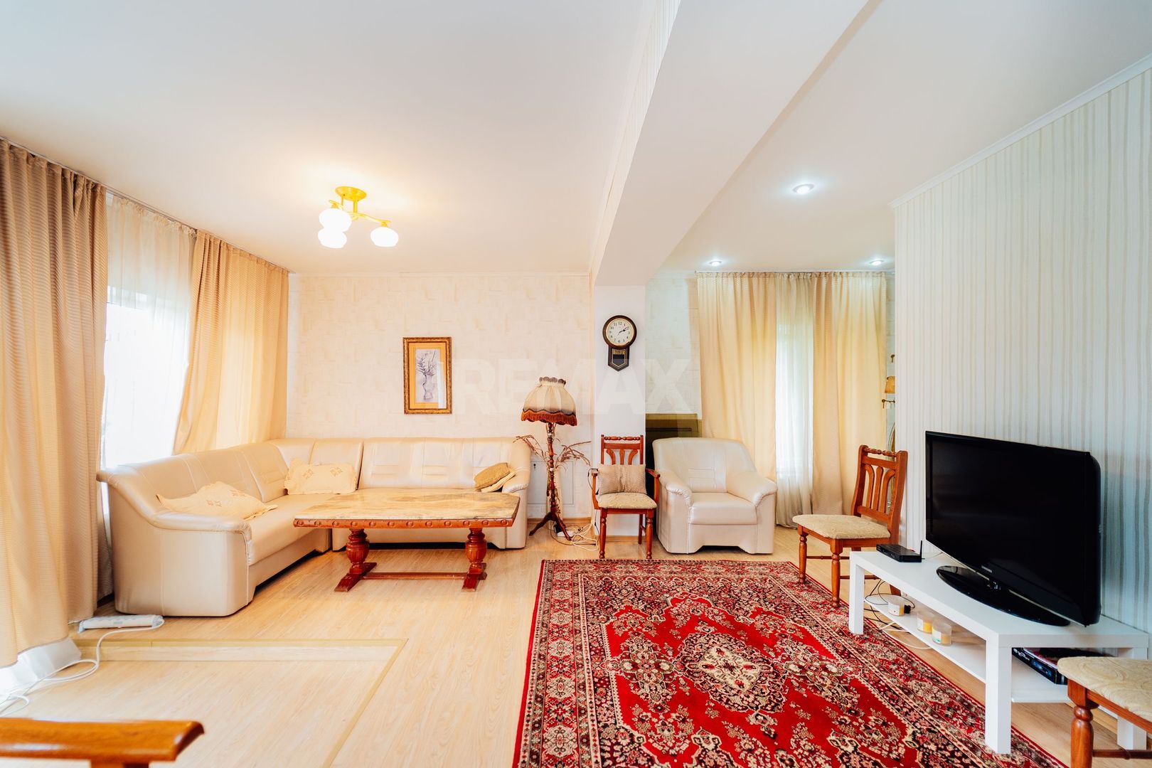 Casa cu 3 nivele Bălțata gata de trai - Poză 14