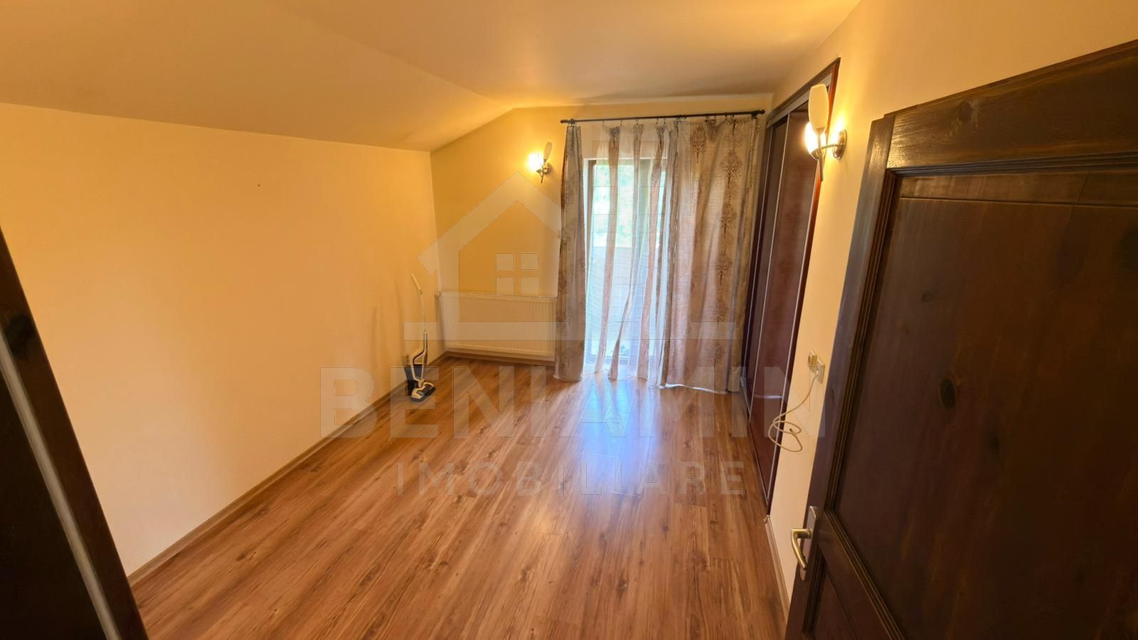 Vila eleganta in zona Ford– Confort si intimitate pe alee privata - Poză 20