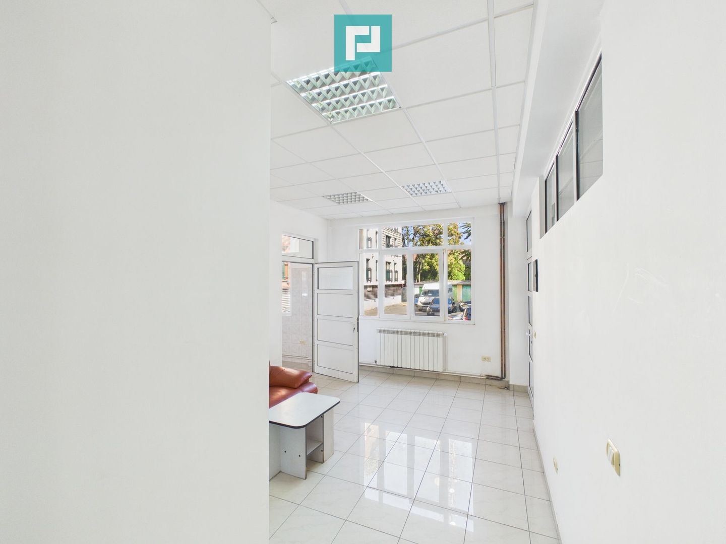 Imobil central cu destinație medicală, Arad - Poză 17