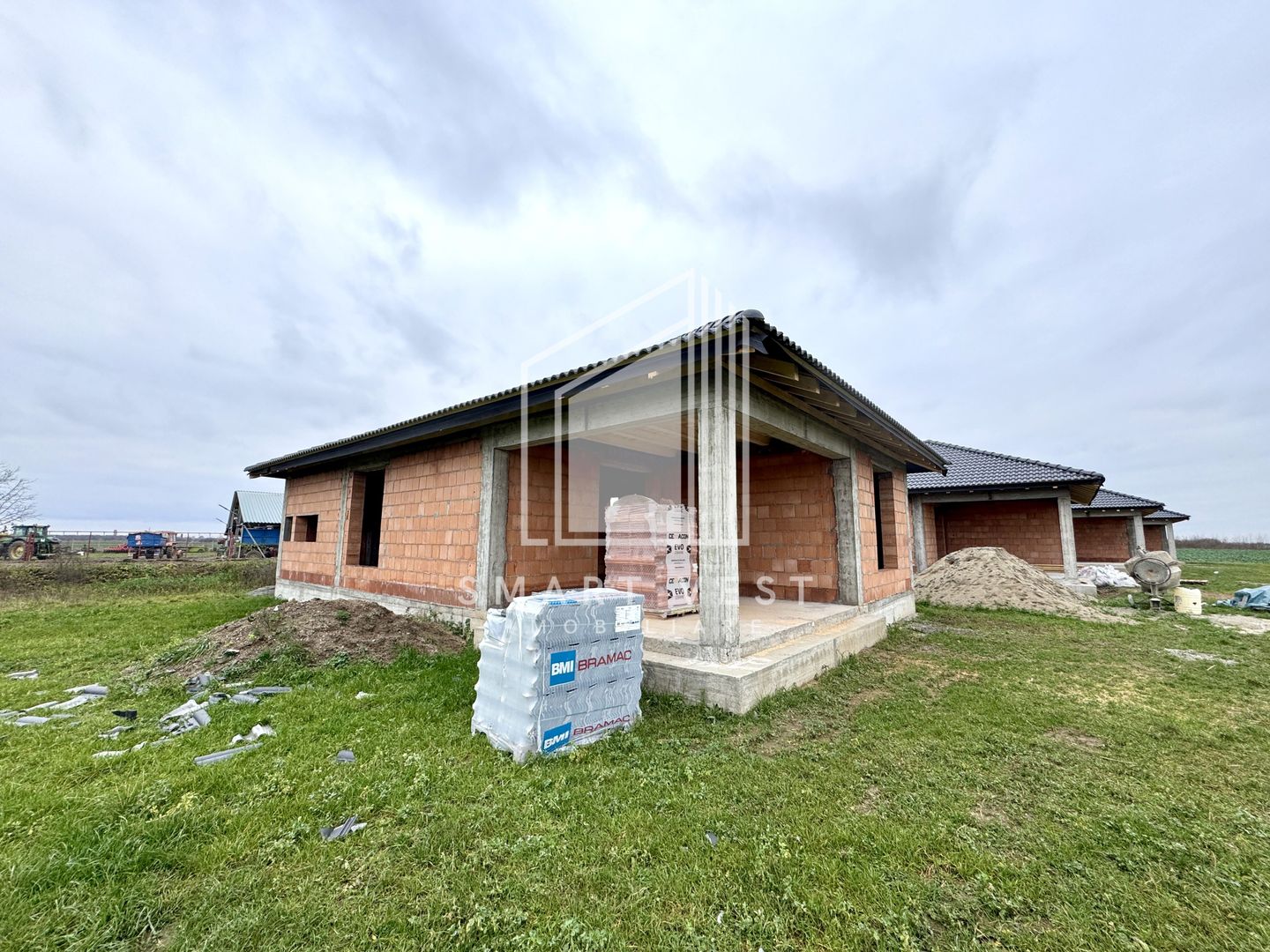 Casa in rosu tip mediteranean | 120 mp | Zona Vetis - Poză 3