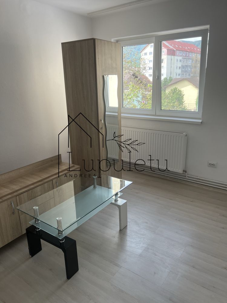Apartament 3 camere | 40 MPU | Renovat | Cisnădie – Zonă liniștită - Poză 3