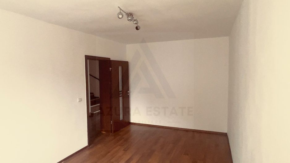 Casă cu 4 camere, curte proprie și 2 balcoane – Șelimbăr - Poză 10