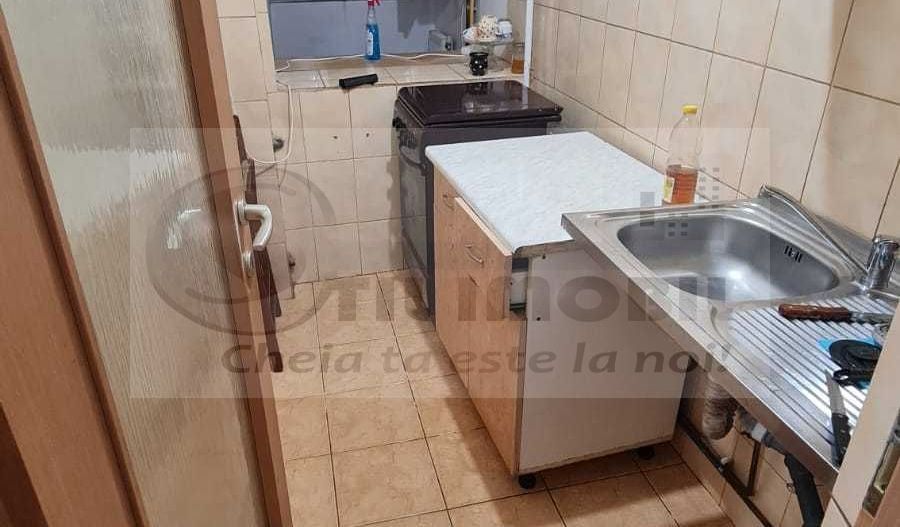 Libera garsoniera de vanzare in Iasi, bd Poitiers, decomandata - Poză 1