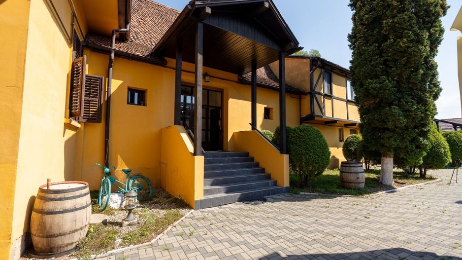 Proprietate turistică în centrul Cristianului 760 mp, teren 1.700 mp - Poză 4