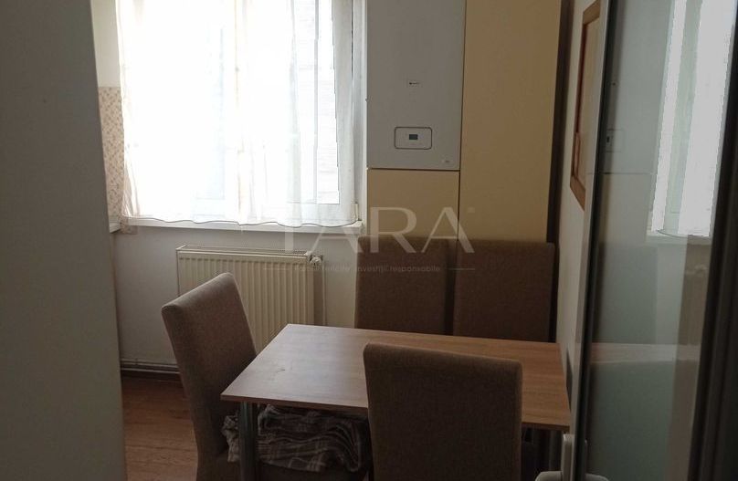 Apartament spațios cu 3 camere semidecomandat, în zona Calea Florești. - Poză 8