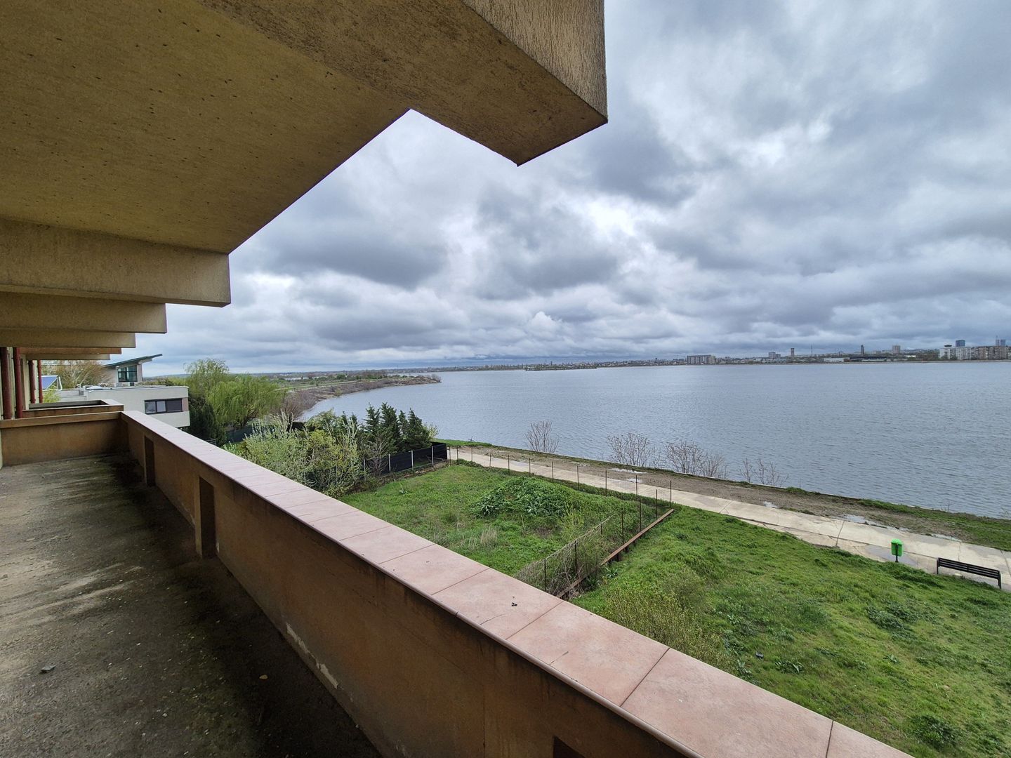 Cladire  S+P+3+M - 1762,18 mp + teren 1608 mp - Lacul Morii - Poză 12