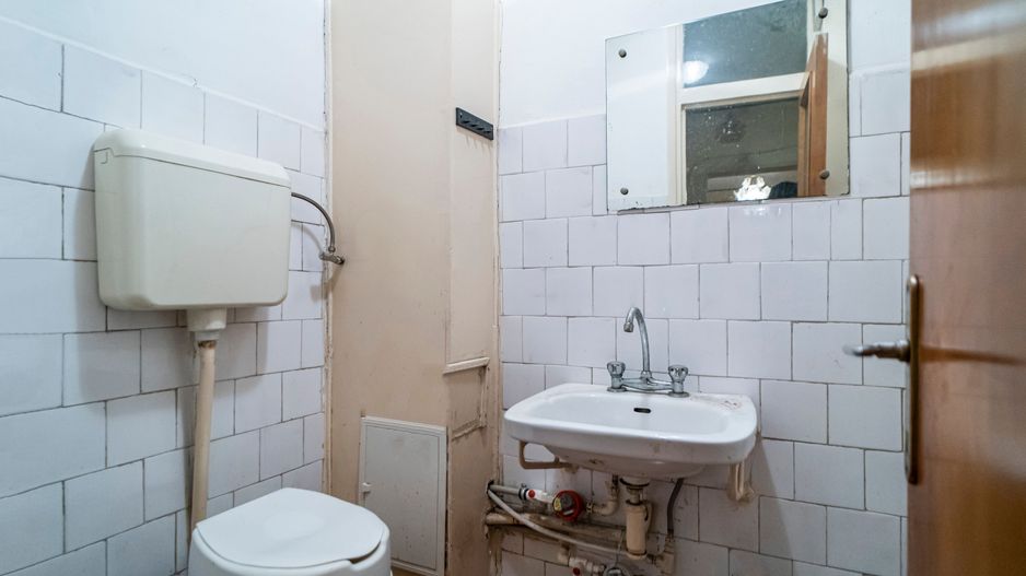 Drumul Taberei 3 camere, 4/10, bloc stradal, c-tie 1980, bucatarie mare, 2 bai - Poză 11