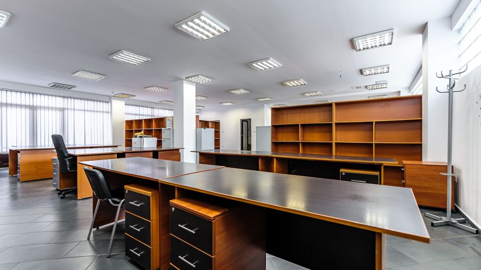 Spațiu pentru birouri în Pârneava - Poză 2