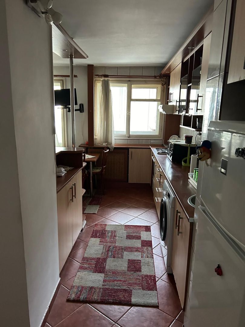 Apartament decomandat 3 camere, zona Mega Mall Pantelimon - Poză 2