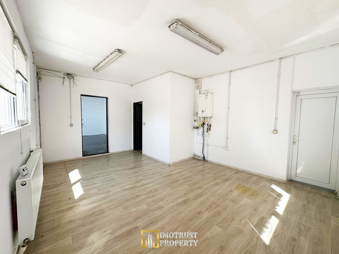 Hală industrială de închiriat Arad Vest – 200 mp, acces TIR - Poză 5