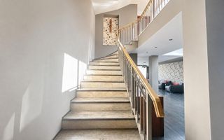 Casa de 360 mp cu sauna si garaj dublu de inchiriat in zona Buna Ziua - Poză 10