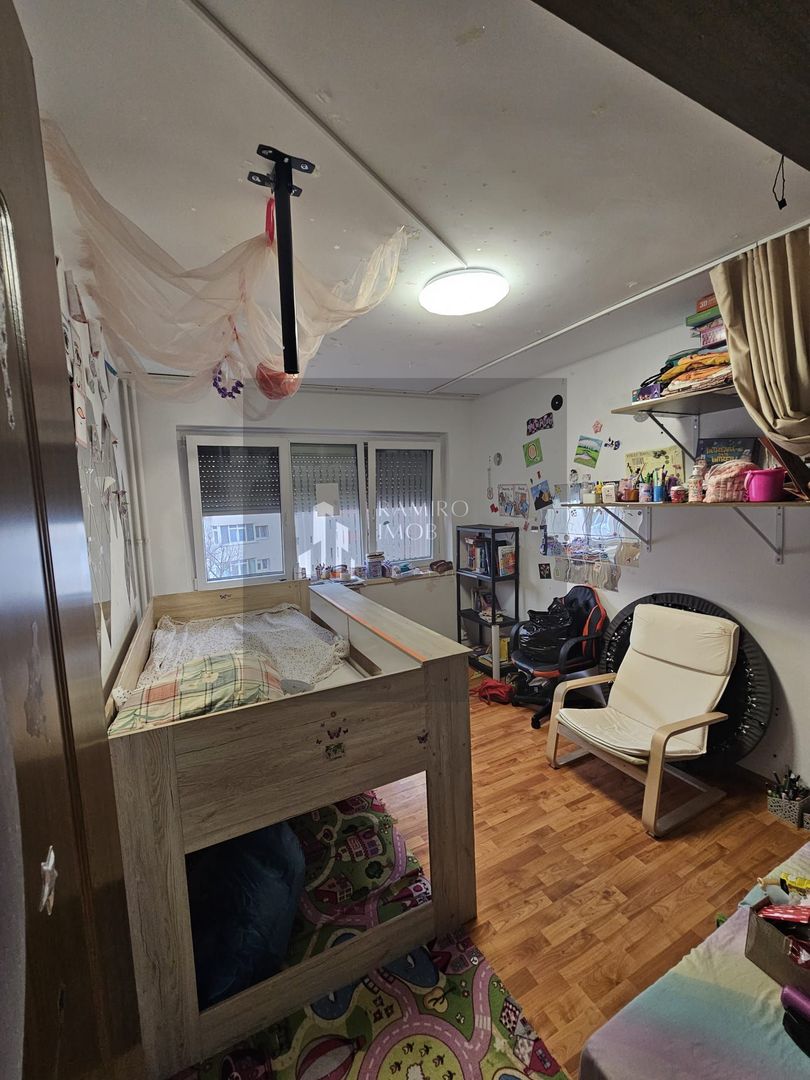 Apartament 2 camere Alexandru Obregia Sector 4 - Poză 3