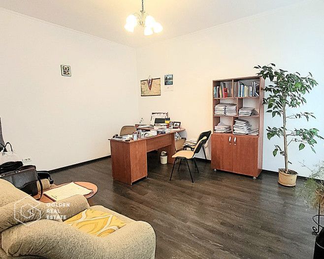 Apartament pretabil pentru birouri sau locuinta de familie - Poză 2