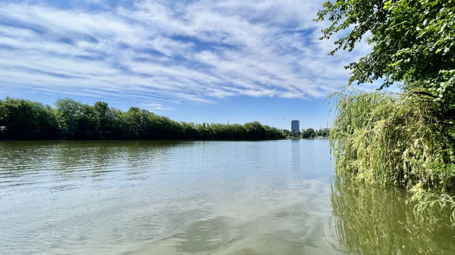 Teren 6000 mp pozitie deosebita lacul Baneasa adancime 140 m - Poză 2