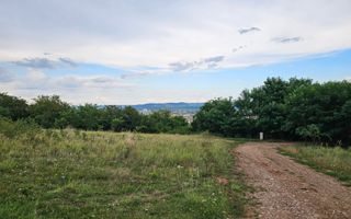 Teren construibil, 1000 mp, zona Schit, cu utilitati si panorama - Poză 2