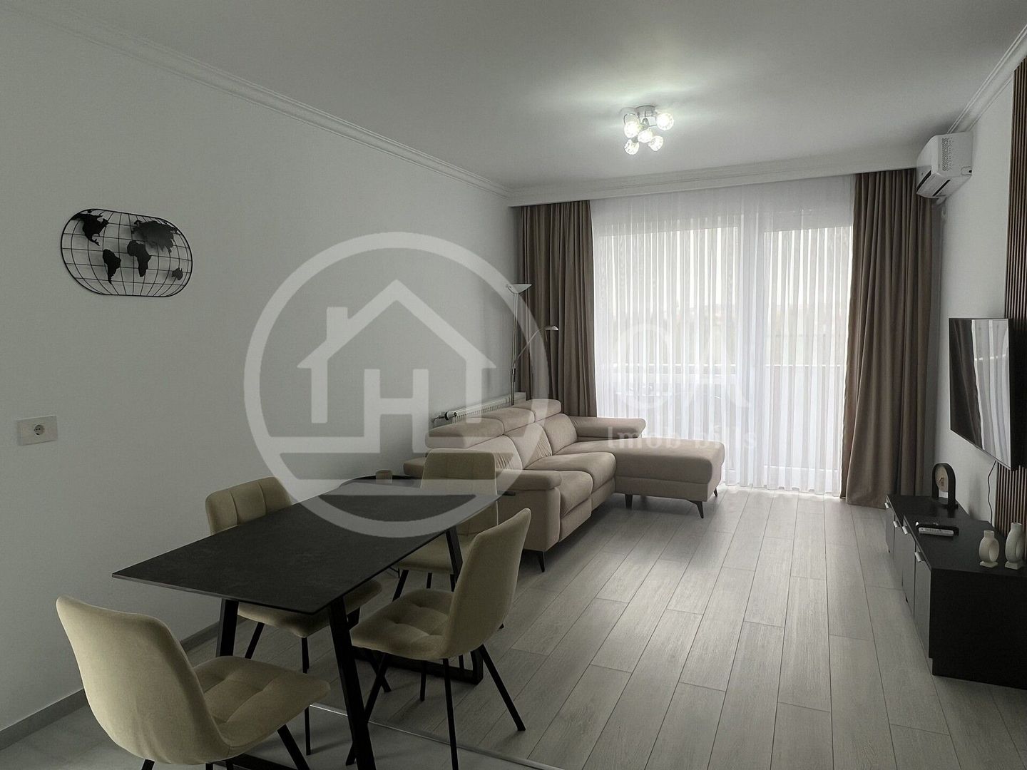 Apartament cu 3 camere de vanzare in Prima Universitatii Oradea - Poză 1