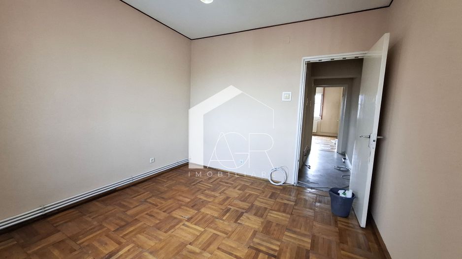 Apartament cu 4 camere, zona Nord - Poză 8