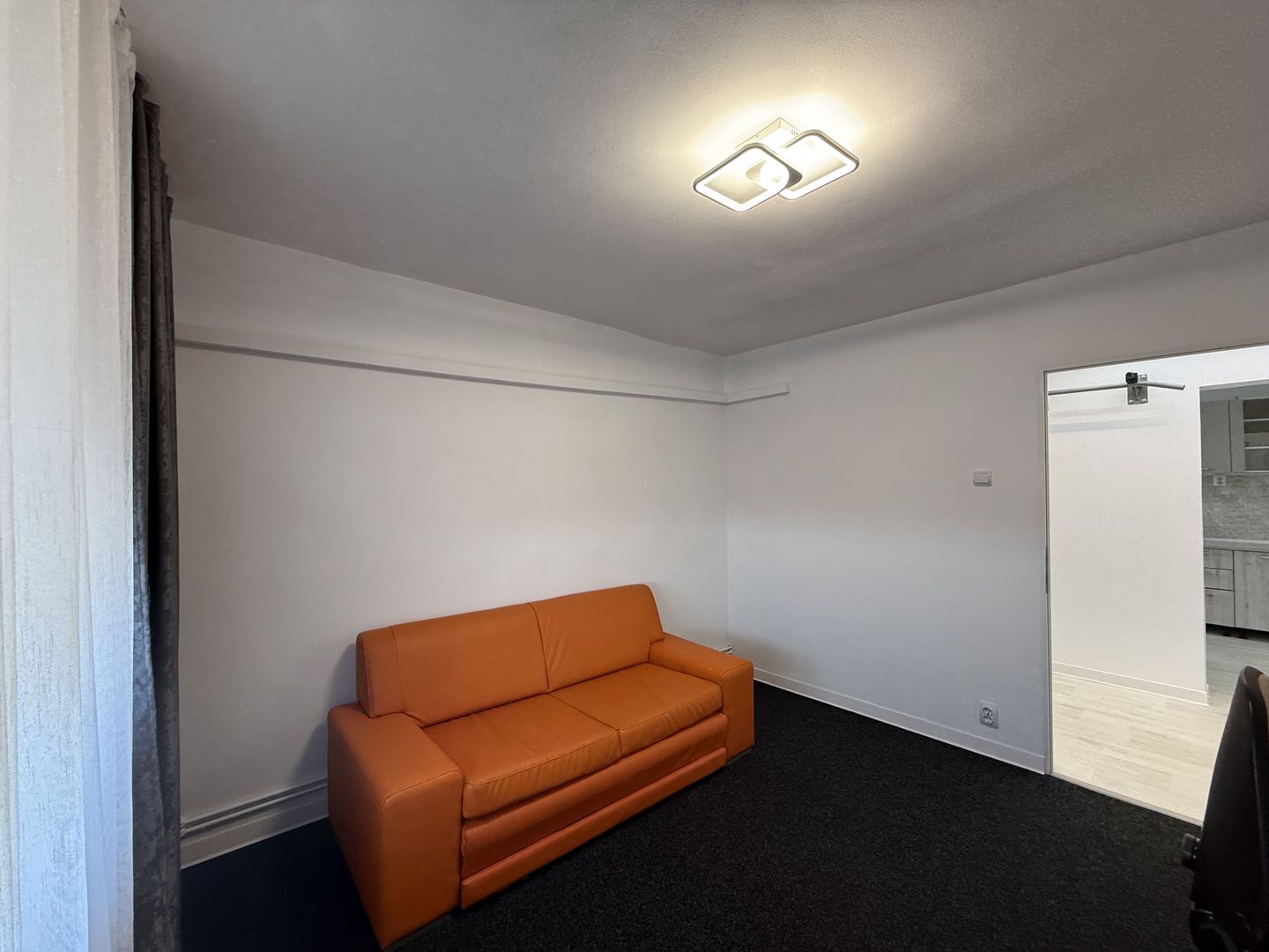 Apartament 3 camere, decomandat, renovat recent, Aradul Nou - Poză 11