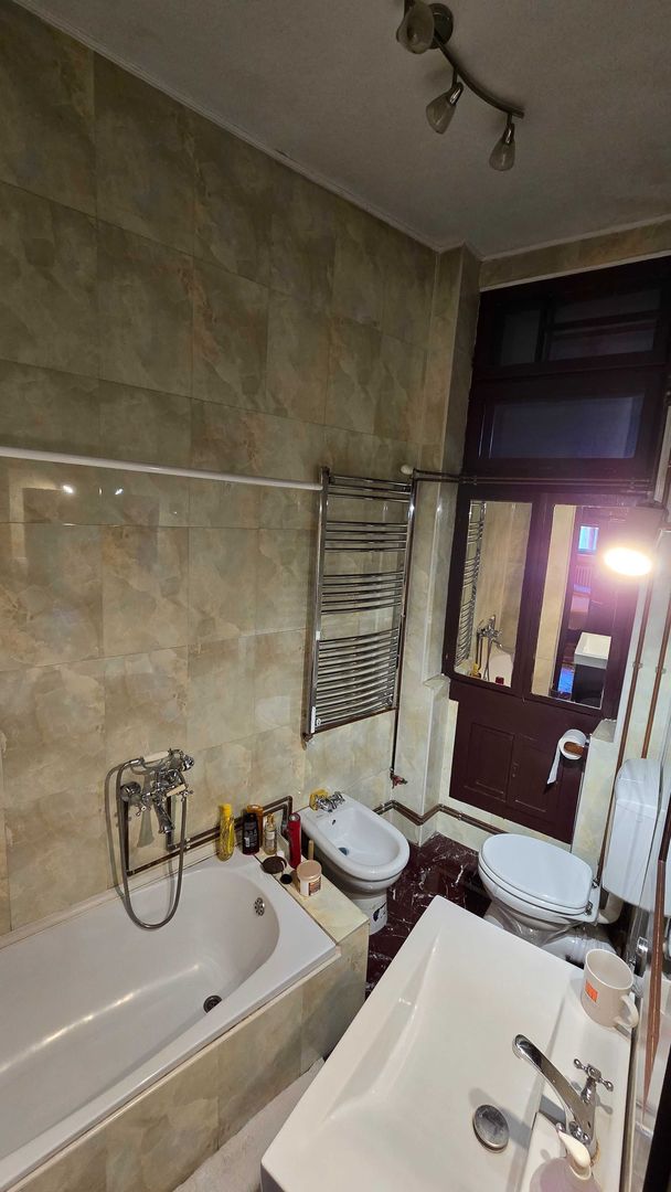 Apartament în bloc interbelic - 3 Camere - 2 balcoane - 203.000 € - Poză 5