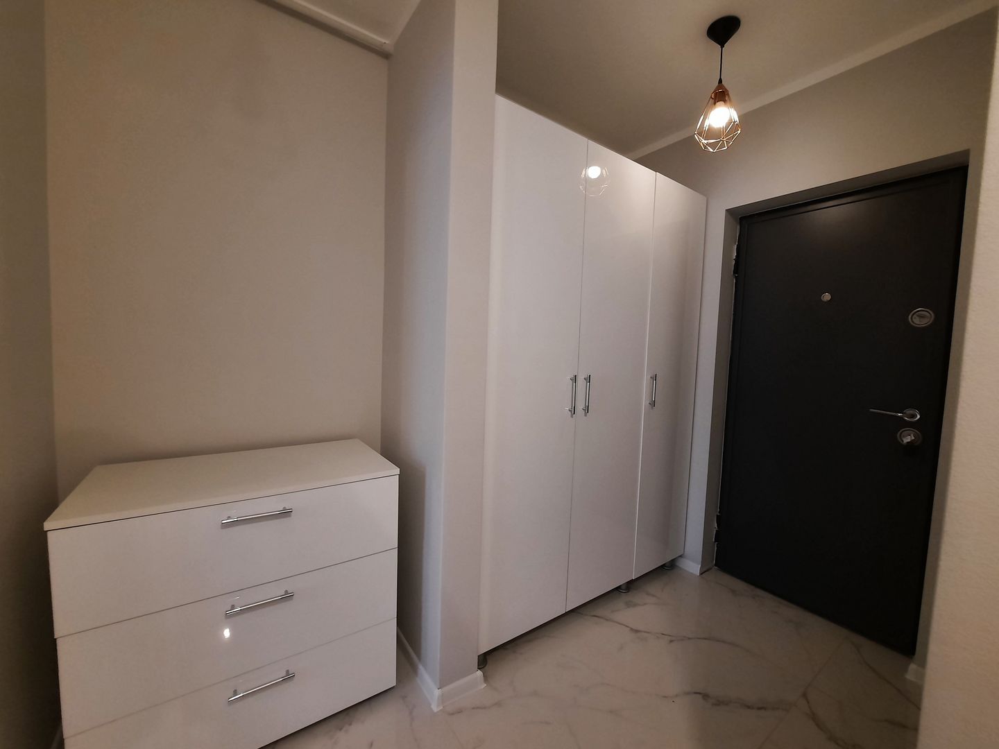 Apartament frumos cu loc de parcare si terasa 40mp - Poză 14
