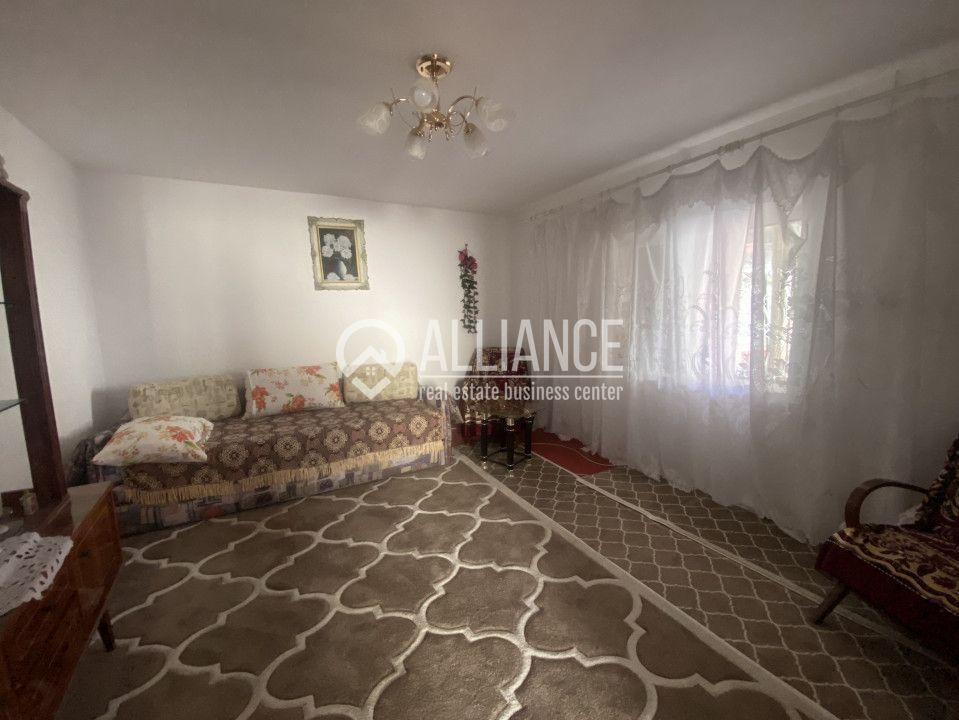 Murfatlar (COD 07)Casă bătrânească locuibilă cu teren de 300 mp - Poză 5