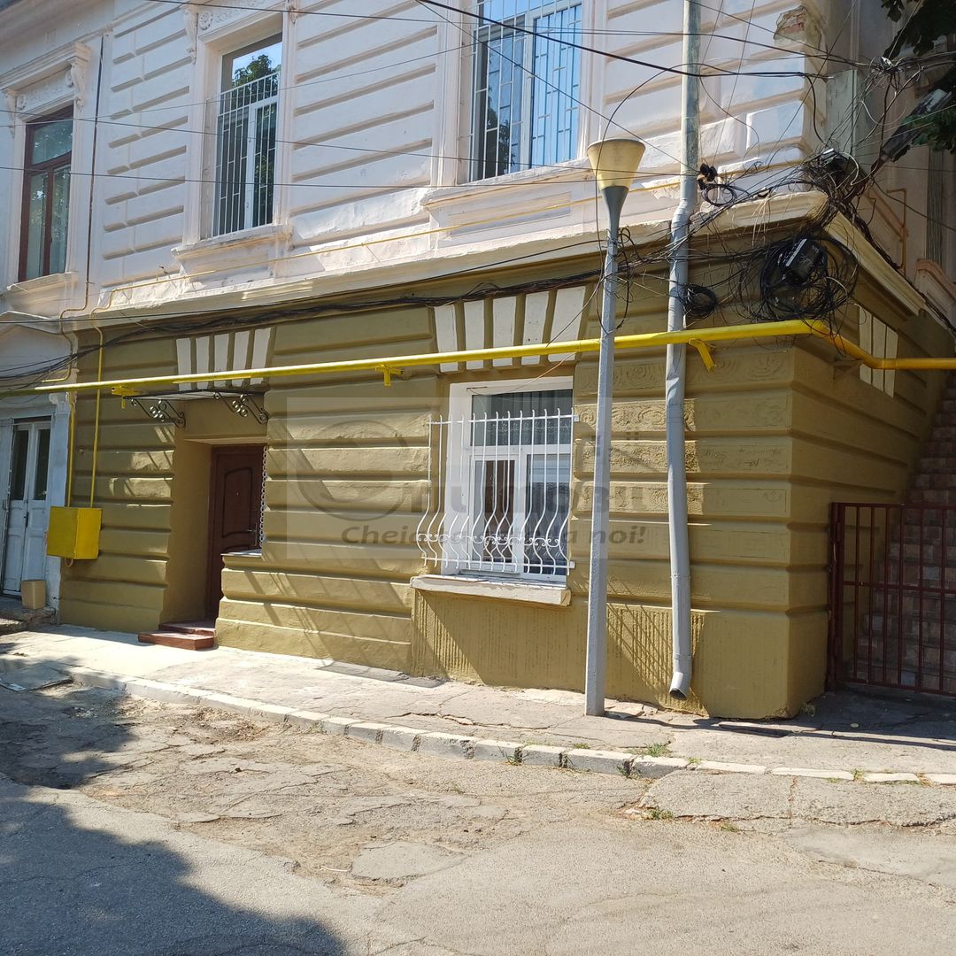 APARTAMENT ULTRACENTRAL , PIATA UNIRII, CUZA VODA 70 MP PLUS CURTE - Poză 8