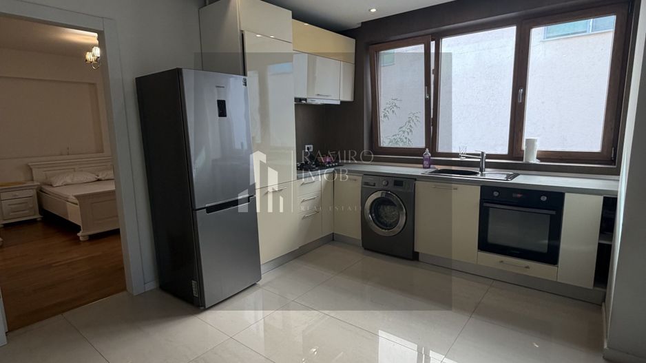 Apartament 3 camere Aparatorii Patriei / Metalurgiei - Poză 2