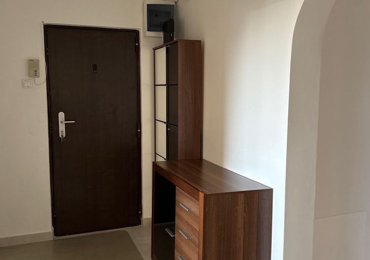Închiriez apartament 3 camere, Mall Vitan, decomandat, mobilat, AC - Poză 8