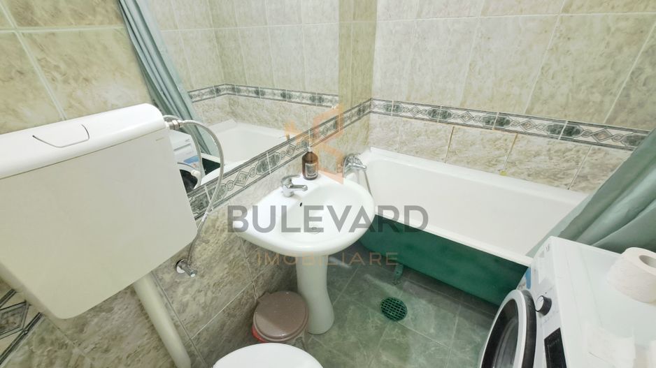 Casa 3 dormitoare, curte 60mp, parcare, langa UMF! - Poză 14