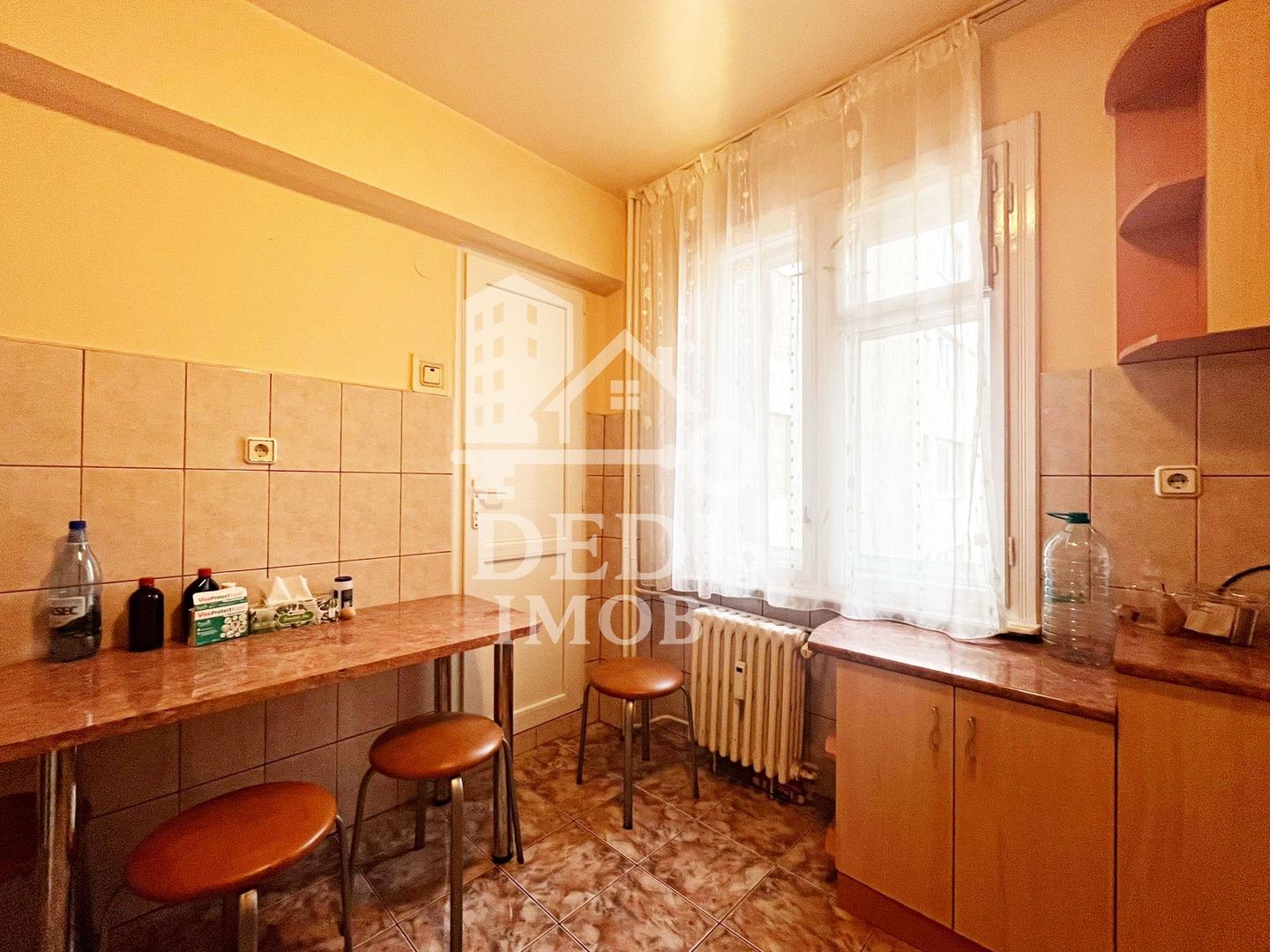 Apartament cu 3 camere de inchiriat Decebal, Oradea - Poză 8
