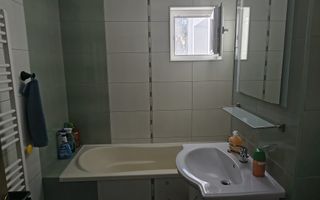 aartament de 3 camere de inchiriat - Poză 3
