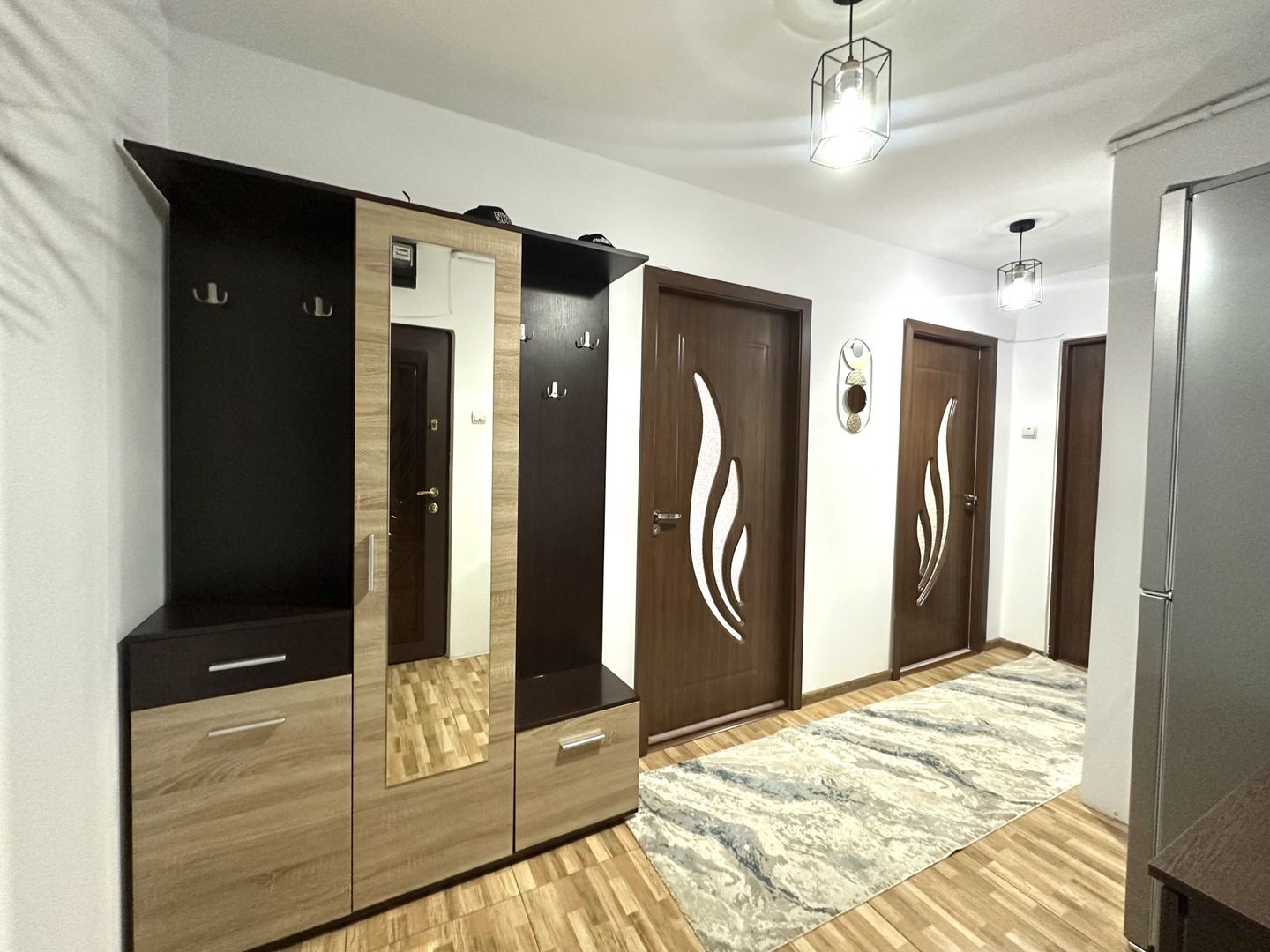 Vânzare apartament 3 camere mobilat,  parcare inclusă , Cartier Noua - Poză 6