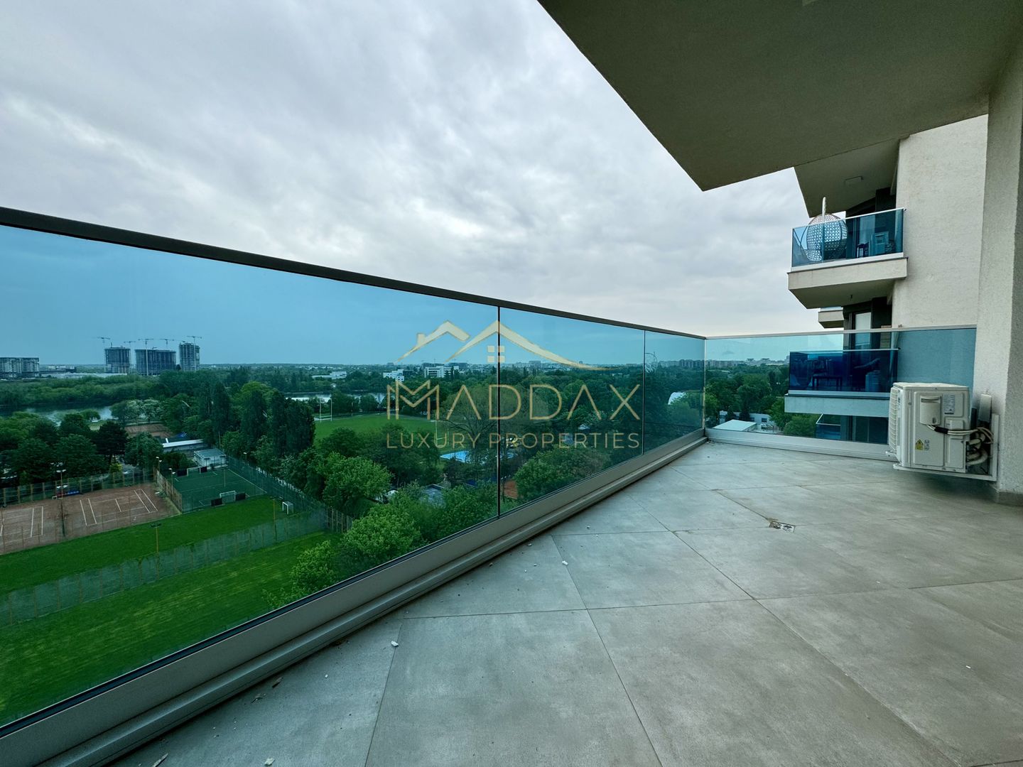 4 rooms apartment - 122 sqm/ Rented/ 1 Parking / Floreasca - Lake View - Poză 29