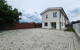 Casă triplex | 4 camere | 115 mp utili | 2 parcări | Șelimbăr - Poză 1