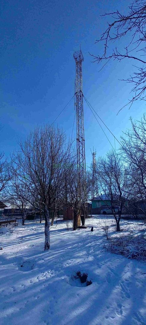 Pilon antena 26m, cabina echipamente si 300m teren, Paun - Barnova - Poză 6