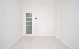Apartament cu 2 camere în Royal Town, Iași – ideal pentru birouri, cabinete sau spații comerciale - Poză 7