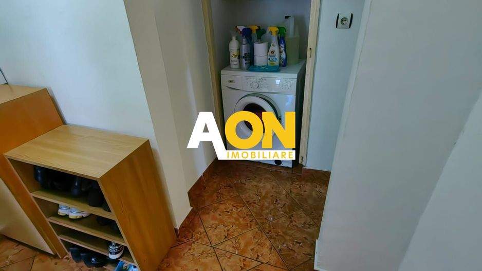 Apartament 3 Camere, Decomandat, Zona Cetate, Etaj 1 - Poză 13