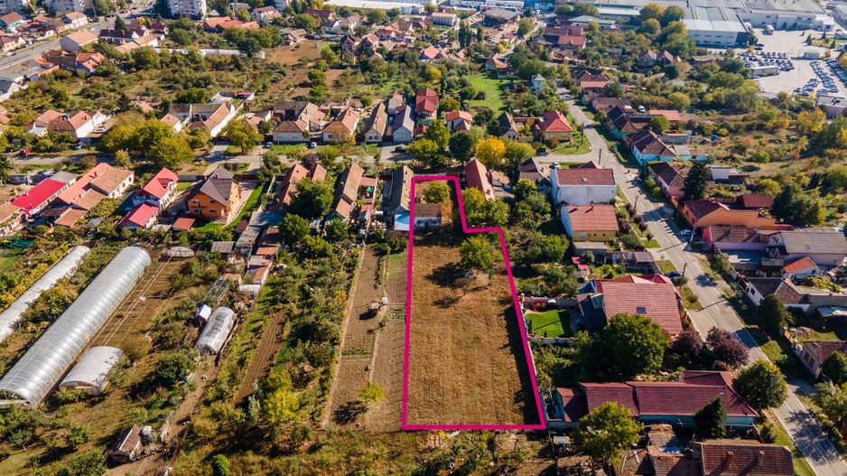Teren construibil, cu utilitati, în  Aradul Nou, 2200 mp - Poză 2