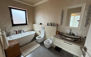 Vila ultramoderna Consul cu piscina si design impresionant - Poză 9